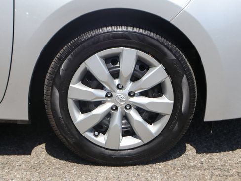 Used 2016 Toyota Corolla LE FWD image 37