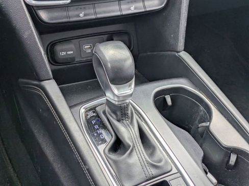 Used 2019 Hyundai Santa Fe Limited FWD image 17