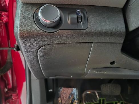 Used 2018 Chevrolet Sonic LT w/ Convenience Package FWD image 17