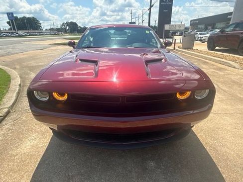 Used 2023 Dodge Challenger SXT w/ Plus Package RWD image 3