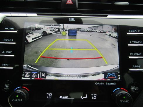 Used 2019 Toyota Camry XSE image 17