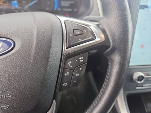 Used 2024 Ford Edge SEL AWD/4WD image 16
