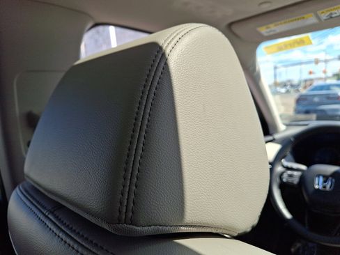 Used 2024 Honda HR-V EX-L image 9