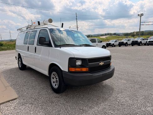 Used 2014 Chevrolet Express 1500 RWD image 4