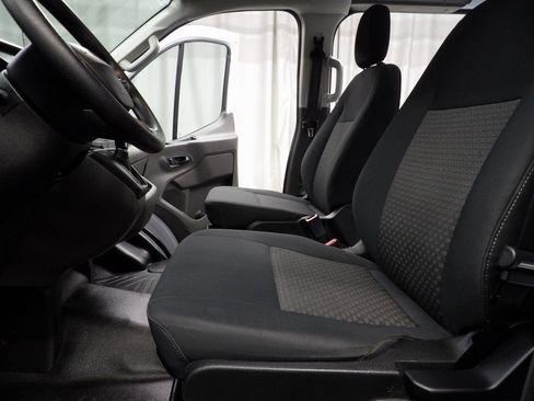 Used 2024 Ford Transit 250 Low Roof AWD image 9