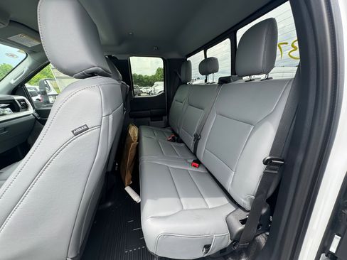 New 2025 Ford F350 XL w/ XL Chrome Package image 4