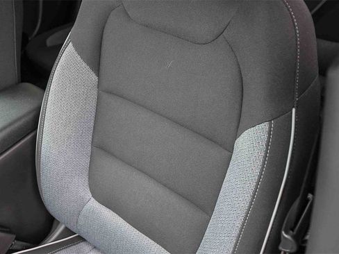 Used 2024 Chevrolet TrailBlazer LT image 29