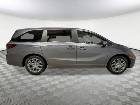 New 2026 Honda Odyssey Touring image 8