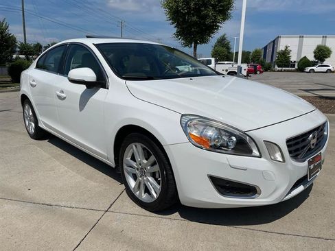 Used 2013 Volvo S60 T5 AWD/4WD image 4