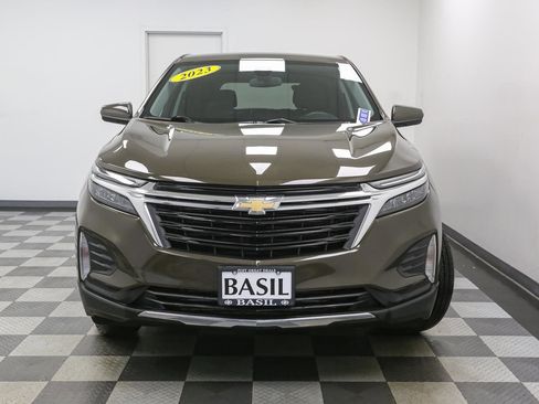 Used 2023 Chevrolet Equinox LT image 3