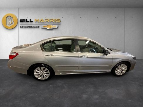 Used 2015 Honda Accord EX image 8