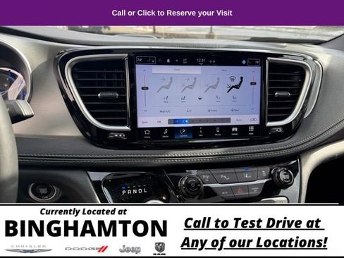 Used 2023 Chrysler Pacifica Limited w/ S Appearance Package image 18