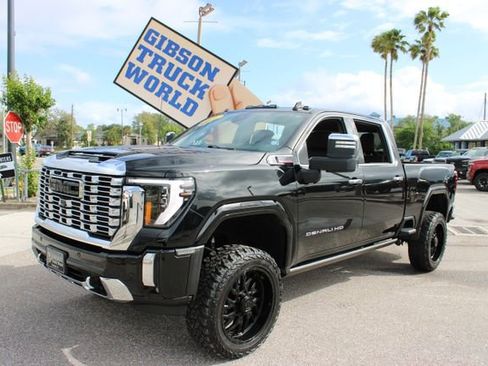 Used 2024 GMC Sierra 2500 Denali w/ Denali Reserve Package AWD/4WD image 1