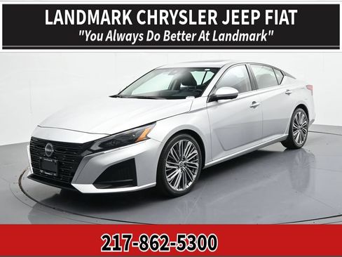 Used 2023 Nissan Altima 2.5 SL FWD image 1