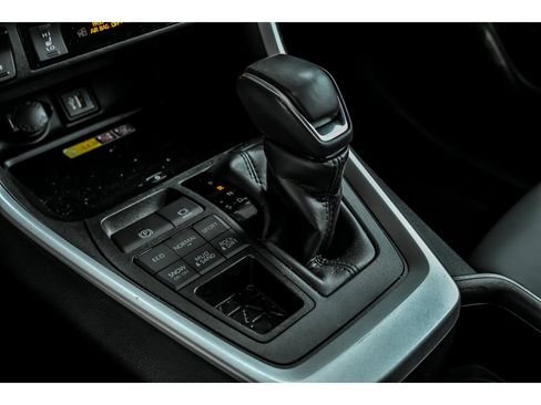 Used 2023 Toyota RAV4 XLE Premium image 22