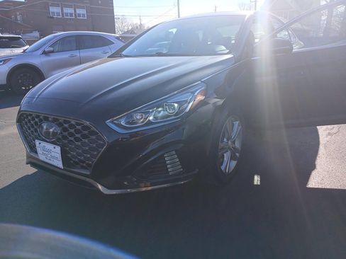 Used 2019 Hyundai Sonata Limited image 6