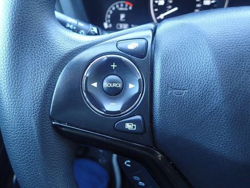 Used 2019 Honda HR-V EX image 16
