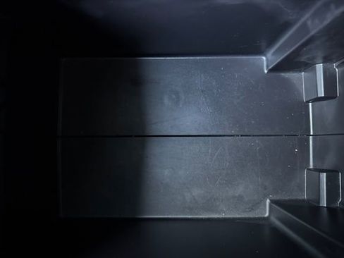 Used 2023 Toyota Highlander LE image 34