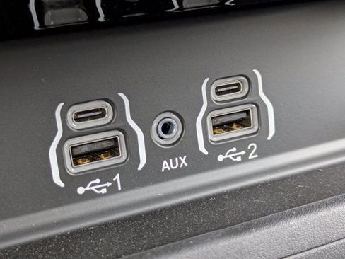 New 2026 RAM 2500 Laramie AWD/4WD image 22