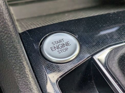 Used 2025 Volkswagen Taos S image 40