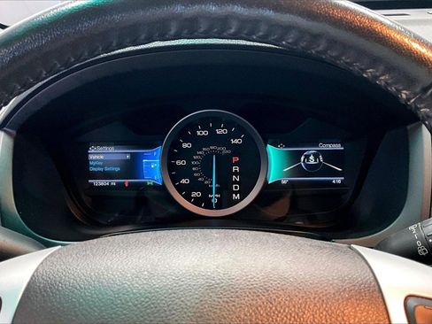 Used 2014 Ford Explorer XLT w/ Equipment Group 202A image 19