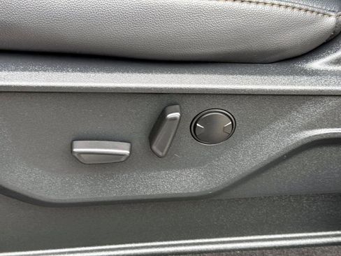 Used 2025 Ford F450 Lariat image 19