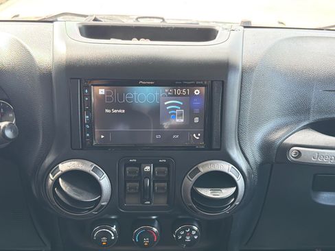 Used 2016 Jeep Wrangler Unlimited Sport w/ Quick Order Package 24S AWD/4WD image 16