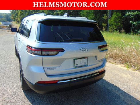 Certified 2024 Jeep Grand Cherokee L Limited RWD image 14