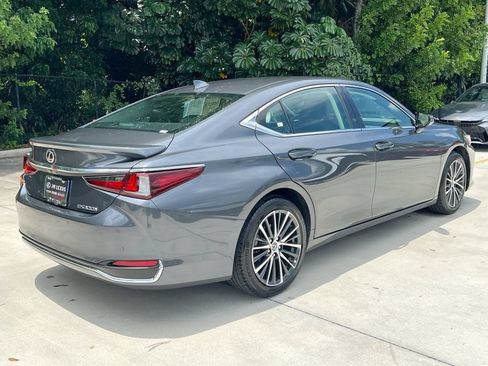 Certified 2025 Lexus ES 300h w/ Premium Package FWD image 7