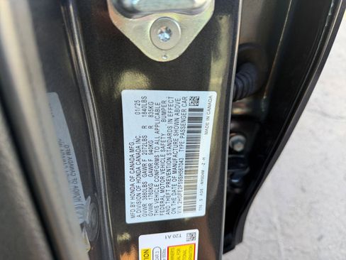 Used 2025 Honda Civic Sport image 27