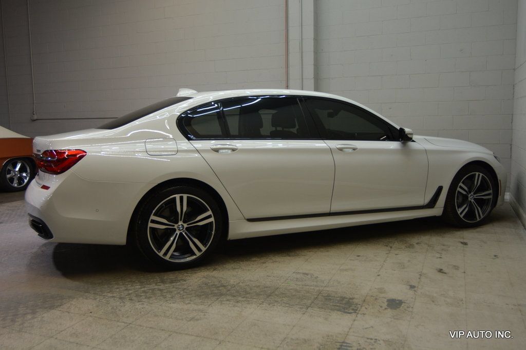 Used 2017 BMW 750i xDrive AWD/4WD image 32