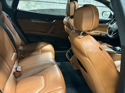 Used 2022 Maserati Quattroporte Modena Q4 image 40