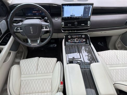 Used 2024 Lincoln Navigator L Black Label AWD/4WD image 15