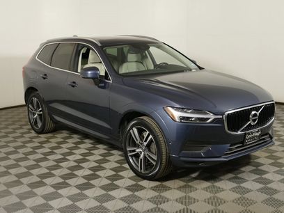 Used 2019 Volvo XC60 T6 Momentum w/ Premium Package