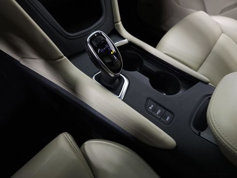 Used 2017 Cadillac XT5 Premium Luxury w/ LPO, Wheel Lock Package image 32