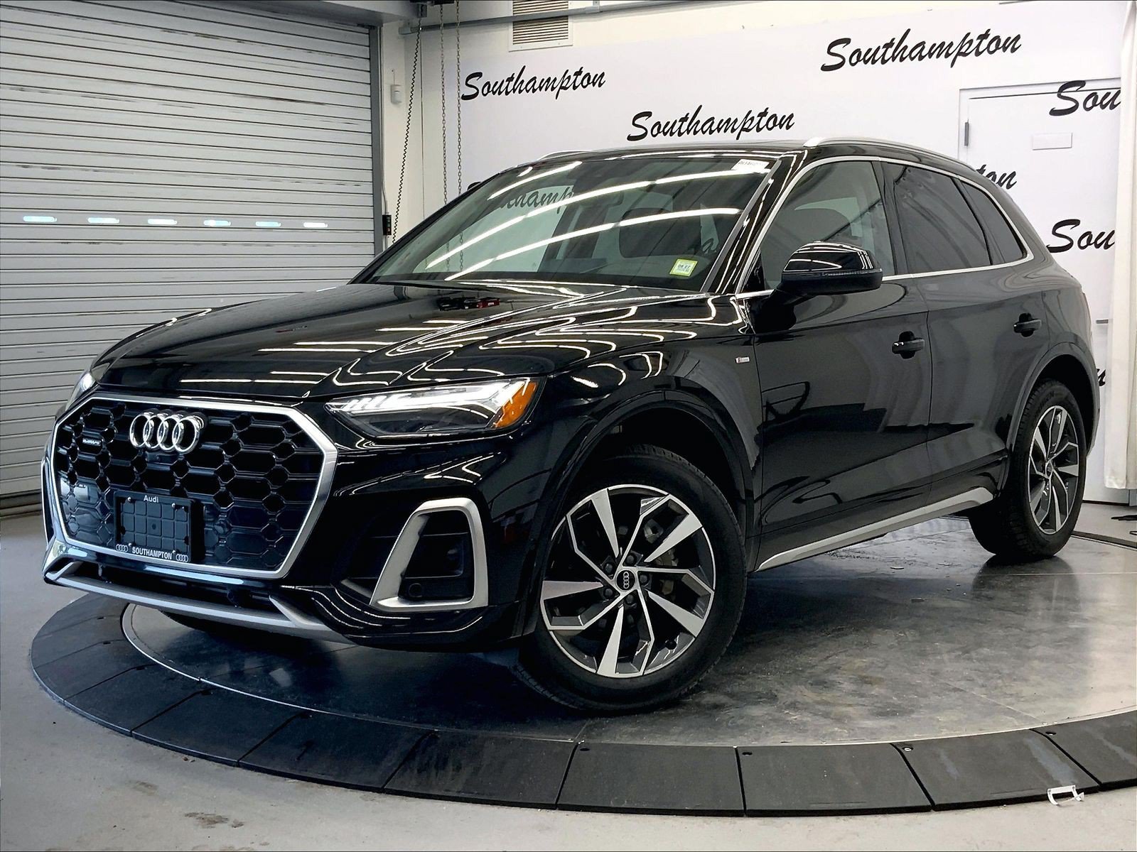 Certified 2023 Audi Q5 2.0T Prestige w/ Prestige Package AWD/4WD image 11