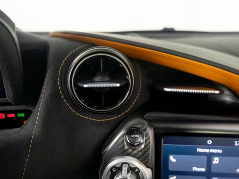 Used 2019 McLaren 720S RWD image 19