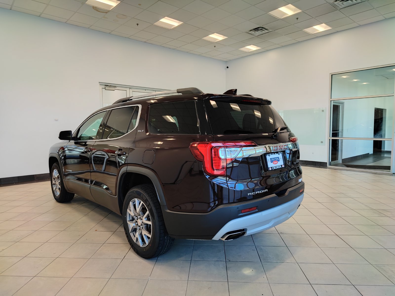 Used 2021 GMC Acadia SLT FWD image 5