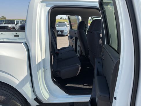 Used 2026 Nissan Frontier S AWD/4WD image 12