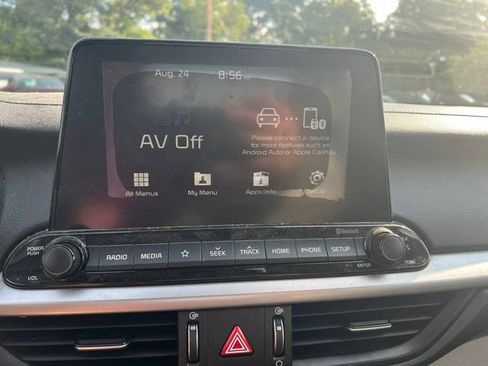 Used 2020 Kia Forte LXS FWD image 6