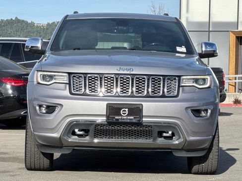Used 2017 Jeep Grand Cherokee Overland image 10