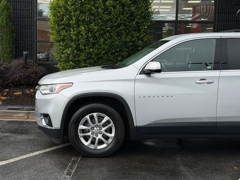 Used 2019 Chevrolet Traverse LT AWD/4WD image 10