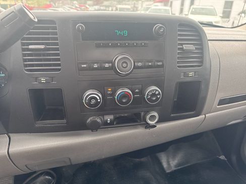 Used 2012 Chevrolet Silverado 1500 W/T RWD image 13