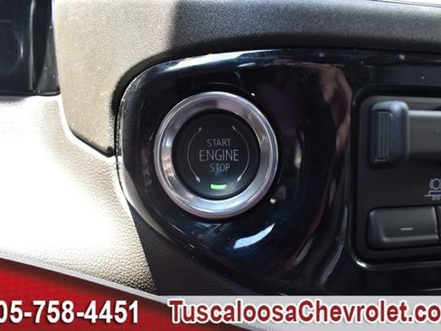 Used 2025 Chevrolet Silverado 1500 LTZ AWD/4WD image 40