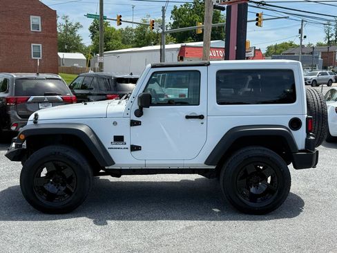 Used 2016 Jeep Wrangler Sport AWD/4WD image 6