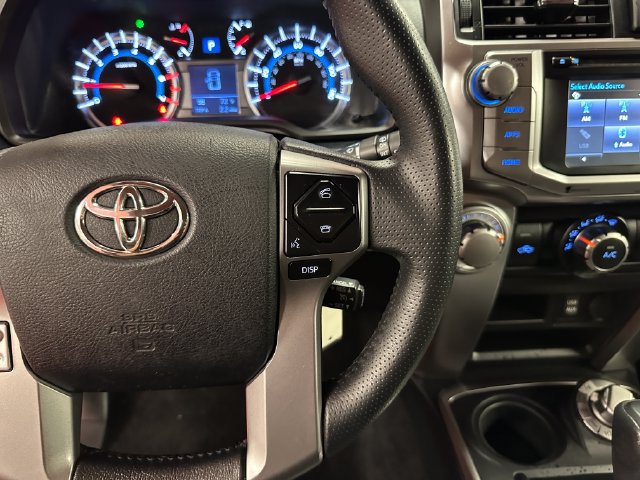 Certified 2018 Toyota 4Runner SR5 AWD/4WD image 19