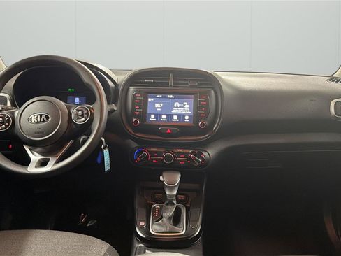 Used 2020 Kia Soul S FWD image 15