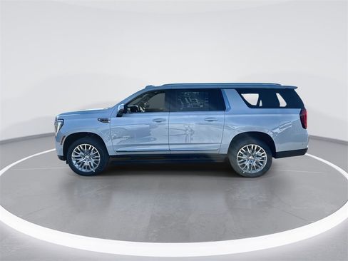 New 2026 GMC Yukon XL Denali w/ Sun & Power Step Package image 5