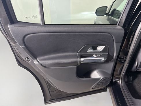 Used 2024 Mercedes-Benz GLB 250 image 26