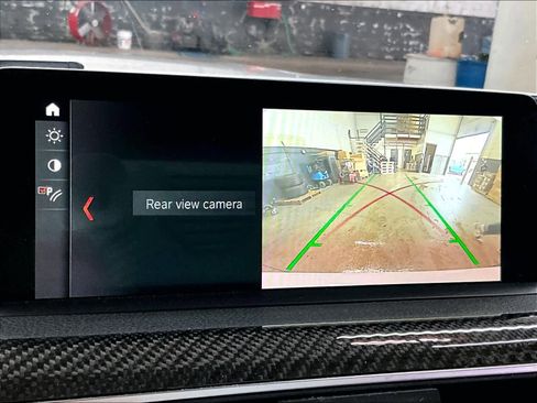 Used 2018 BMW M3 image 24